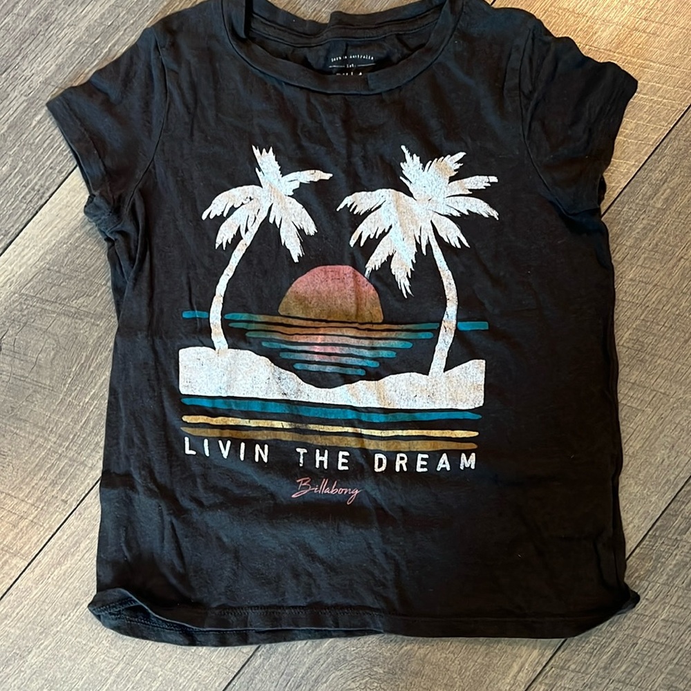 Billabong t shirt